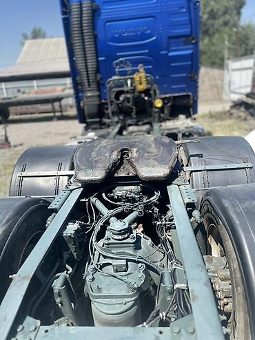 Тягачи: Тягач, Volvo, Без прицепа — 13