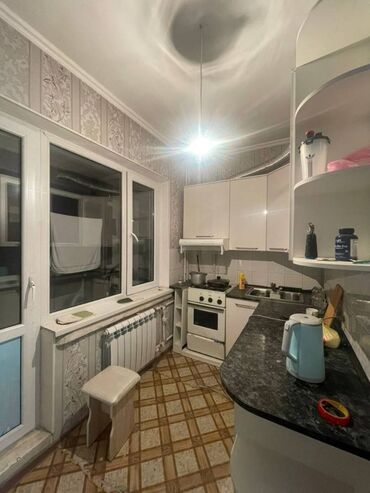 рядом с аламединским рынком: 1 комната, 33 м², 105 серия, 8 этаж, Косметический ремонт