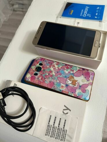 Samsung: Samsung Galaxy J7, Б/у, цвет - Золотой