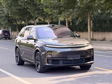 лупарик мерс: Lixiang L7: 2023 г., 1.5 л, Автомат, Гибрид, Кроссовер — 2