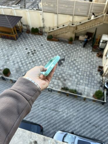 Qoruyucu plyonka və şüşələr: Məhsul: Apple iPhone üçün silikon qoruyucu örtük - Rəng: Açıq firuzə — 3