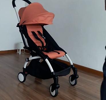 коралловые: Эта коляска — Stokke YOYO (в комплектации с люлькой для новорожденных) — 2