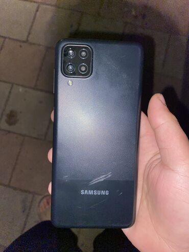 samsung galaxy a12: Samsung 64 GB, rəng - Qara, Qırıq, Düyməli, Barmaq izi