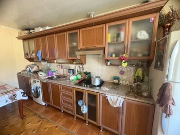 metbex kafelleri: Metbex mebeli 250 Azn satilir Yaxsi veziyyeydedir Olcu 5.20 Uzerinde