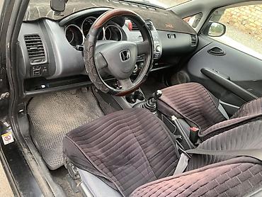 купить дешёвую машину: Honda Jazz: 2004 г., 1.4 л, Механика, Бензин, Хэтчбэк — 4