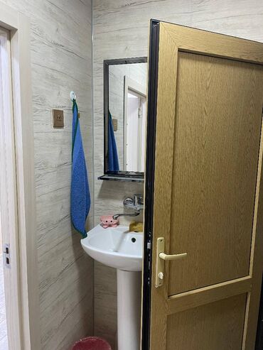 Kommersiya daşınmaz əmlakının satışı: Xırdalanda obyekt satılır. Mərkəzdə bazarın yanındakı binaların — 11