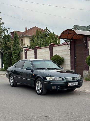 тутойт дымит: Toyota Camry: 1997 г., 3 л, Автомат, Газ, Седан — 3