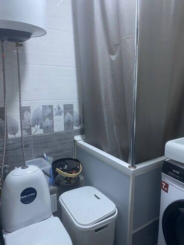 тоголок молдо фрунзе: 3 комнаты, 58 м², Индивидуалка, 1 этаж, Евроремонт