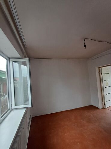 комната берилет кызыл аскер: 11 м², Без мебели