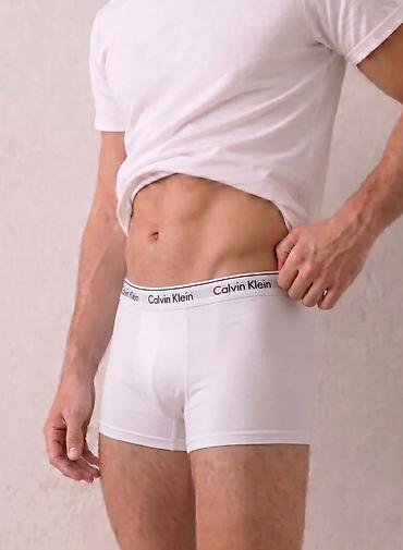 лифчик трусы: Мужские белые трусы Calvin Klein — набор 3 шт. - Тип — 3