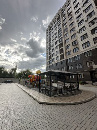 gala group: 3 комнаты, 130 м², Элитка, 7 этаж, ПСО (под самоотделку)