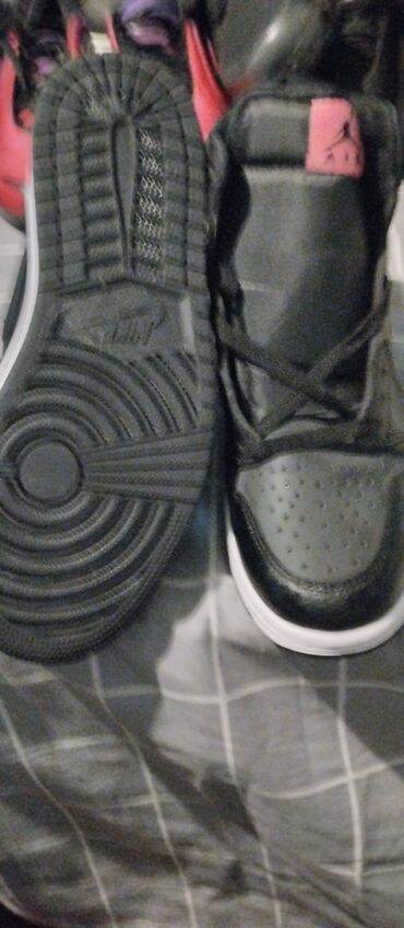 Women's Sneakers and athletic shoes: Nike, 43, bоја - Crna — 21