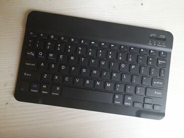 Noutbuk və netbuklar: Bluetooth klaviyatura. tək qoşulma ilə rahatlıqla işləyir. type-c