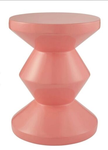 Lejankalar, şezlonqlar: Şezlong 
Lejenka. 
Hovuz içi özel tasarım — 28