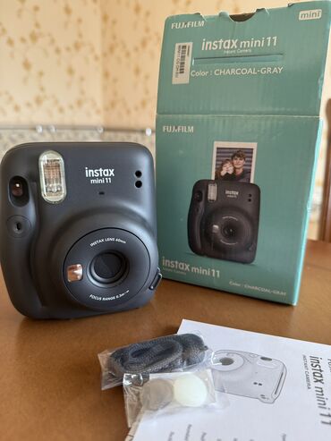 Instax mini 11. Fotoaparat yenidir.Istifade edilmeyib.Xahis edirem