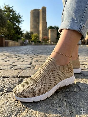 Qadın ayaqqabıları: Qadınlar üçün slip-on idman ayaqqabısı - Model: elastik rezinli — 1