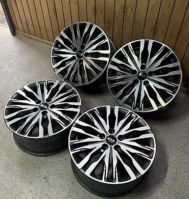Диски: Литые Диски R 18 Kia, Комплект, отверстий - 5, Б/у — 3