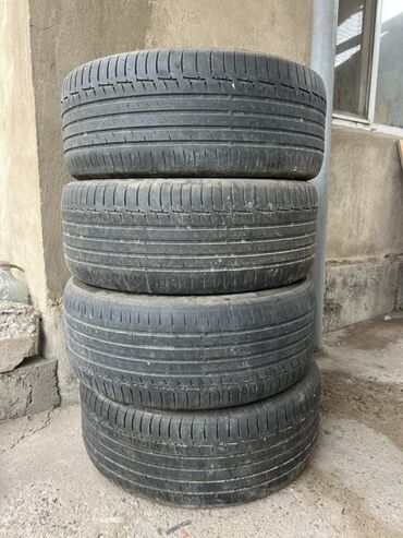 Шины: Шины 285 / 45 / R 21, Пара, Легковые, Continental