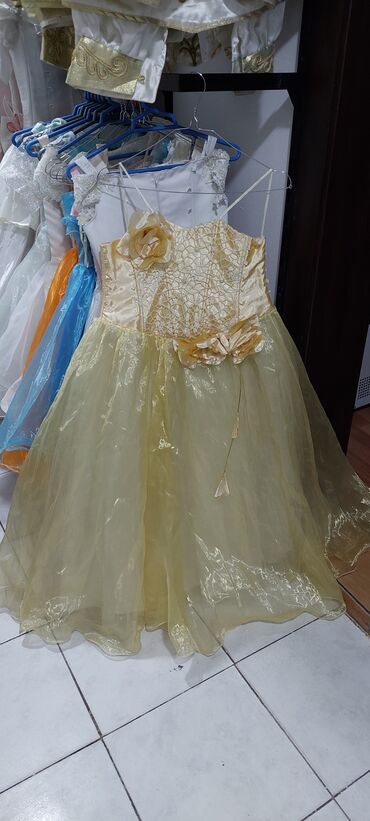 Donlar: Qiz uşagi ucun 30 eded geyimler 5 yaşdan 12 yaşa kimi .baxir — 4