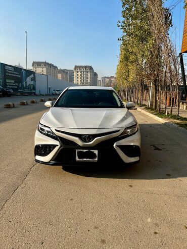 Toyota: Toyota Camry: 2022 г., 2.5 л, Автомат, Бензин, Седан