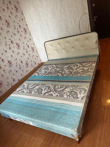az bayraq: İki nəfərlik çarpayı - Ölçü: təxmini 140–160 sm en, 190–200 sm — 3
