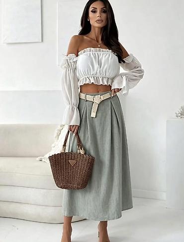prada baletanke: Midi suknja sa faltama i kaos – više boja
2000 din
S M L — 4
