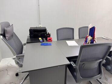 продаю офис 107 м² с ремонтом с мебелью административное здание 1 этаж: Баха\Гагарина Сдается офис Площадь: 17м2 Этаж: Цокольный в жк С