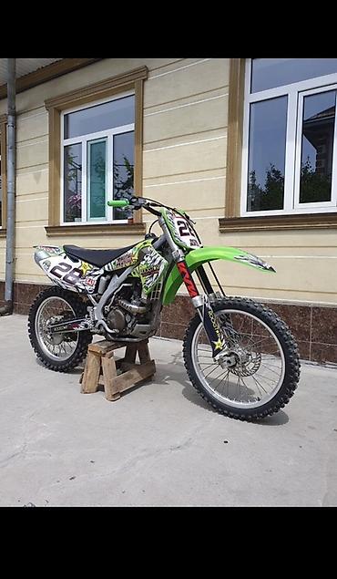 бандит мотоцикл: Кроссовый мотоцикл Kawasaki KX (серия KX-F), зелёный. - Двигатель — 9