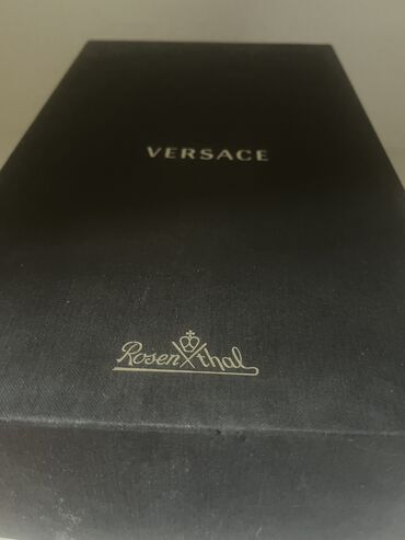 Vazalar: Versace Medusa dəst

İşlənməmiş yeni
Original

Versace Maku