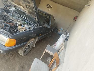 385 55: Audi 100: 1989 г., 1.8 л, Механика, Бензин, Седан — 1
