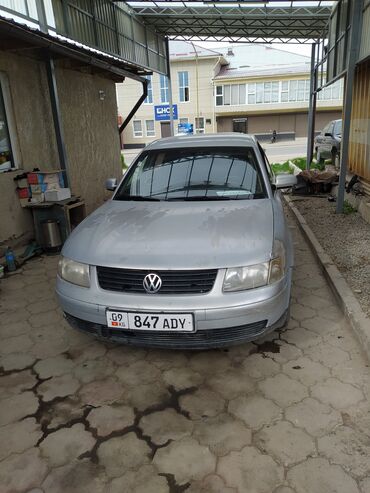 Volkswagen: Volkswagen Passat: 1998 г., 2.3 л, Механика, Бензин, Седан