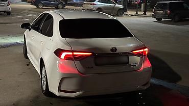 Toyota: Toyota Corolla: 2019 г., 1.8 л, Вариатор, Бензин, Седан — 3