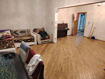 Uzunmüddətli kirayə mənzillər: Menzil Yeni yasamal 1 de yerlesir hipermarket ve MCdonalds in yaninda — 1