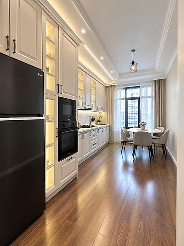 Продажа квартир: 3 комнаты, 104 м², 7 этаж — 8