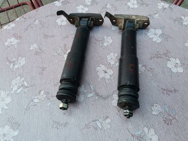 Auto delovi: Prednji amortizer Lada 7 Riva br.3a. Polovno, kao novo. Malo bilo na — 11