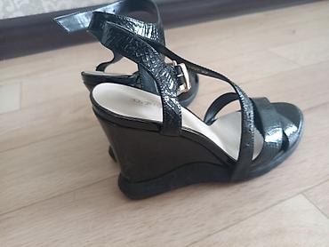 Босоножки, сандалии, шлепанцы: Туфли и босоножки, размер 39. 1) Ярко‑розовые туфли-лодочки на — 6