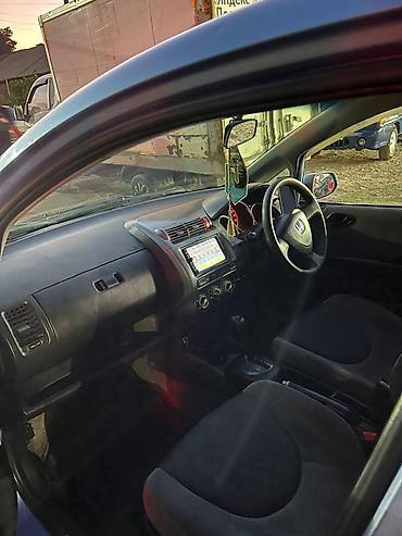 lada 9: Honda Fit: 2002 г., Автомат, Бензин, Хэтчбэк — 4