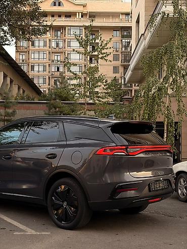 golf venta: Электрический кроссовер в современном дизайне, выполненный в — 5