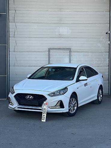 Hyundai Sonata: 2021 г., 2 л, Автомат, Газ, Седан