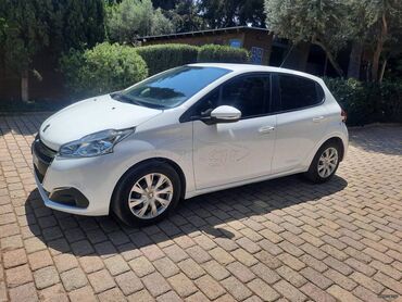 Used Cars: Peugeot 208: 1.6 l | 2018 year 148000 km. Hatchback