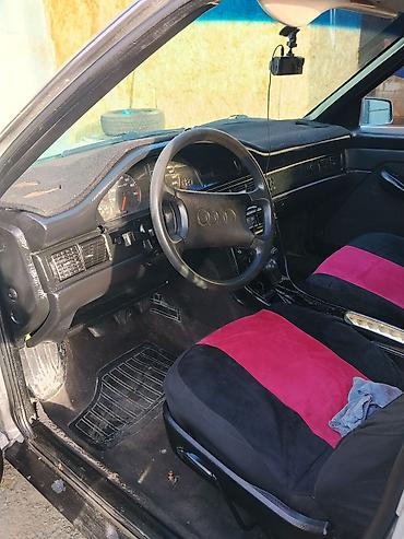 Audi: Audi 100: 1988 г., Седан — 10