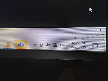 honor magic 8 lite polovan: Monitor Dell model 02210t,kad se upali pojave se vertkalne crte,posle — 9