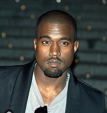 rafet el roman konsert: Kanye West-ə yaxınlıqda iki bilet satılır. Travis Scott rəsmi olaraq — 1