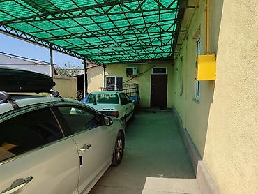 Продажа коттеджей и домов: Продаётся кирпичный дом в городе Токмок Количество комнат: 7 Этаж: 1 — 3