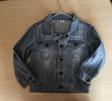 детская куртка zara: Продаю детскую джинсовую куртку от LC Waikiki в отличном состоянии на