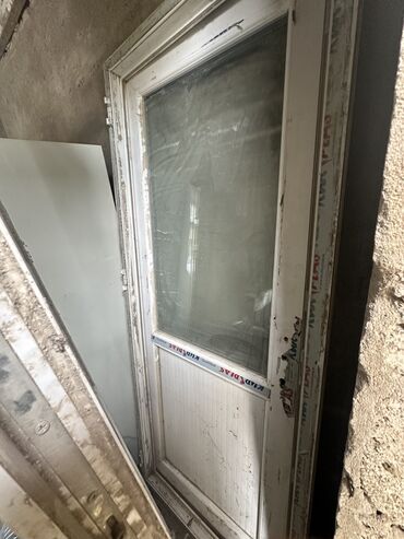 Döşəmə: İşlənmiş Plastik qapı 90x205 sm Çərçivə ilə, Zəmanətsiz, Ödənişli quraşdırma, Ünvandan götürmə