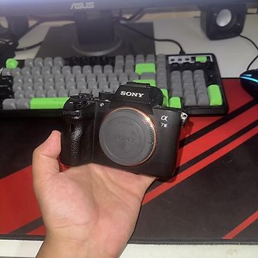 Беззеркальная камера Sony Alpha A7 III (ILCE-7M3), байонет Sony E at lalafo.kg Беззеркальная камера Sony Alpha A7 III (ILCE-7M3), байонет Sony E