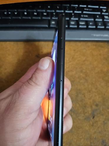 Apple iPhone: Apple iPhone SE (2. generacija) – Crni /Telefon je potpuno ispravan — 12