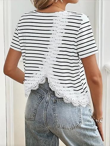 bershka odeca: Ženska majica sa prugama i čipkanim detaljima - Model: kratki rukavi — 2