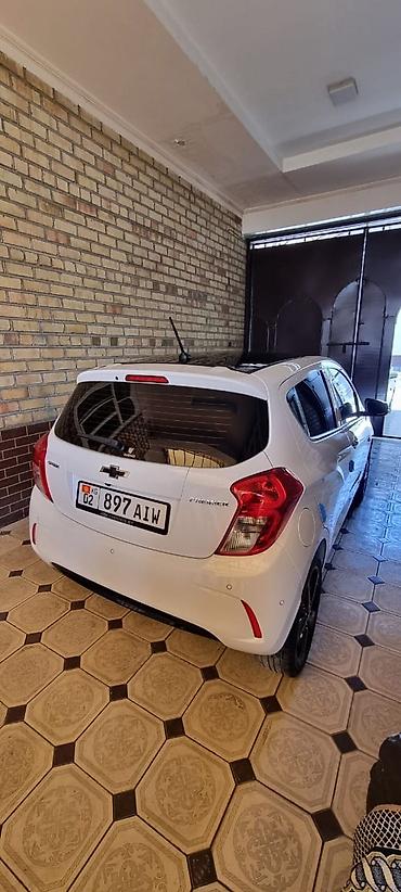 визуал: Chevrolet Spark: 2021 г., 1 л, Автомат, Бензин, Хэтчбэк — 9